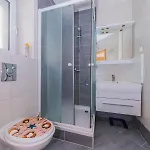 International Radic * Makarská