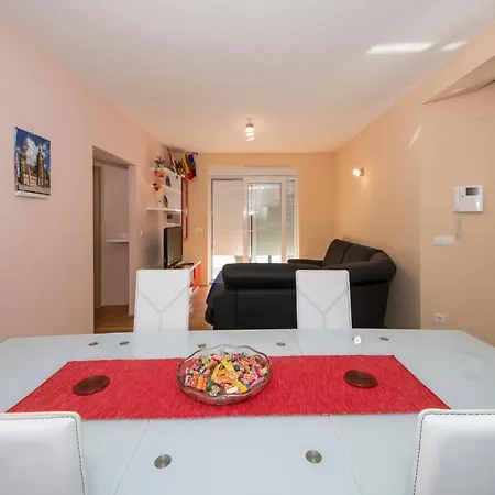 International Radic Apartment *