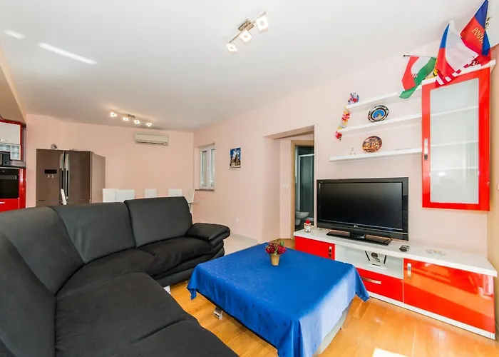 International Radic * Makarska